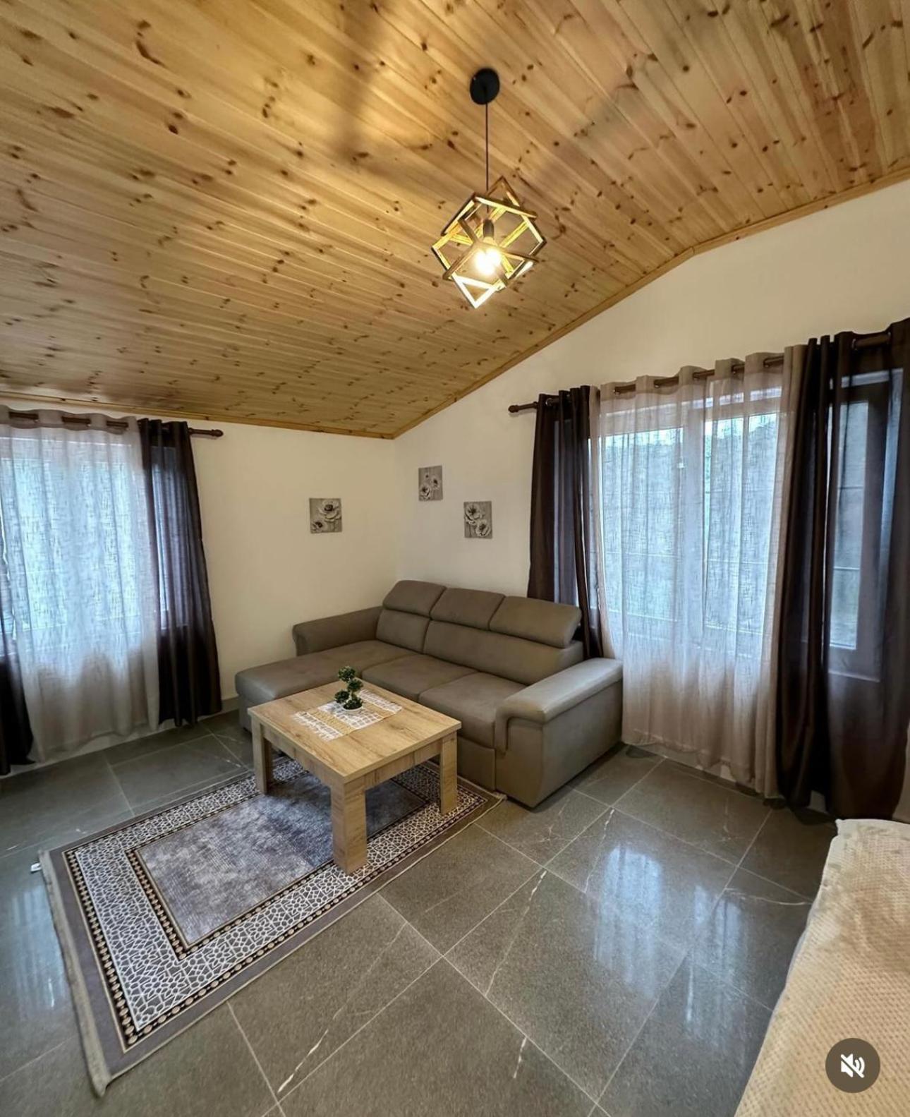 Qyteza Guest House & Camping Szkodra Zewnętrze zdjęcie